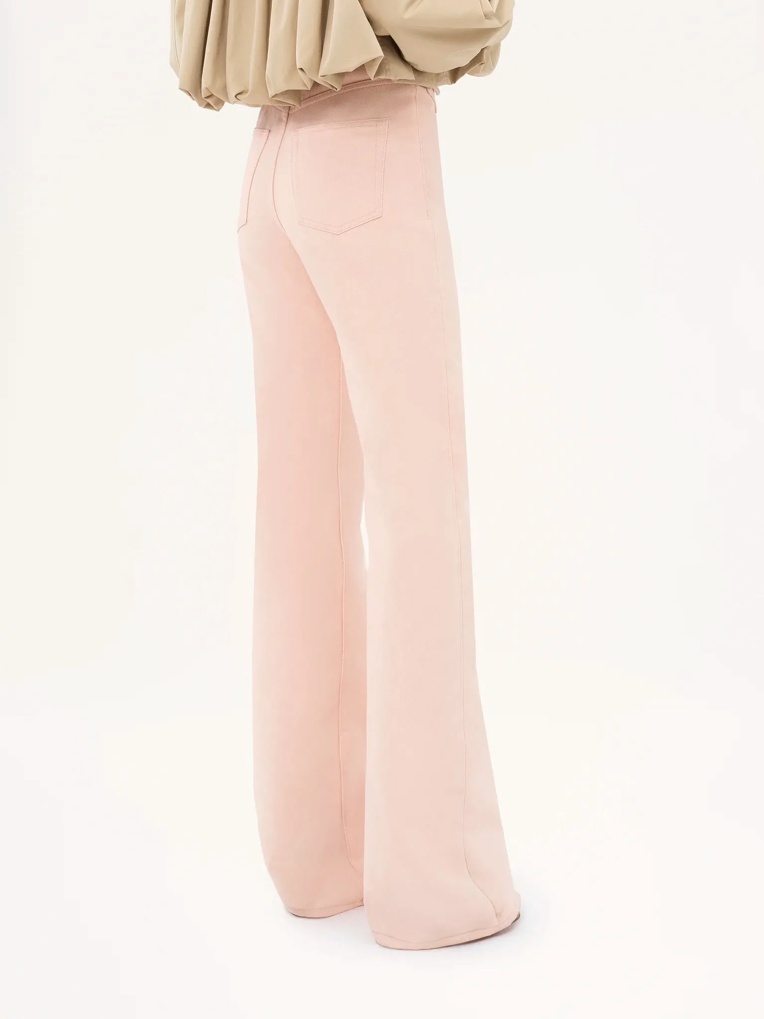 CHLOÉ HIGH RISE FLARED DENIM AIRY PINK