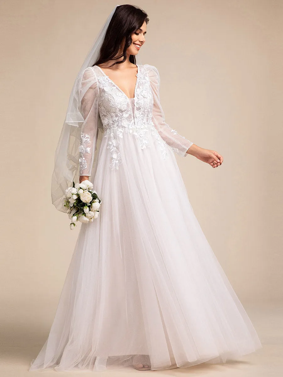 Exquisite V Neck Backless Long Sleeves Tulle Wedding Dresses with Applique Decoration